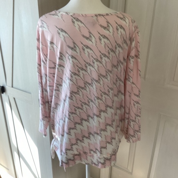 Chico's Pink/Grey and White Abstract Patterned Blouse Sz 3 - Picture 3 of 12